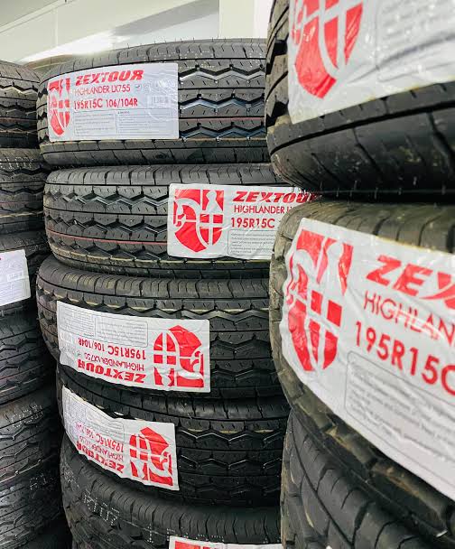 Zextour 195R15C Highlander LX755 106-104R Built For High Load Performance